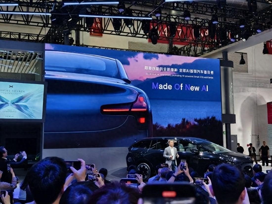 小鵬汽車(chē)全新品牌MONA公布!何小鵬:比小米SU7銷(xiāo)量更好