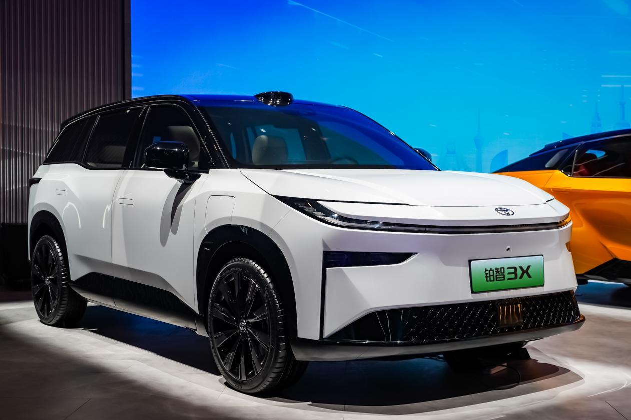 戰略新車首發,智行2027計劃發布,廣汽集團北京車展展示決戰雄心