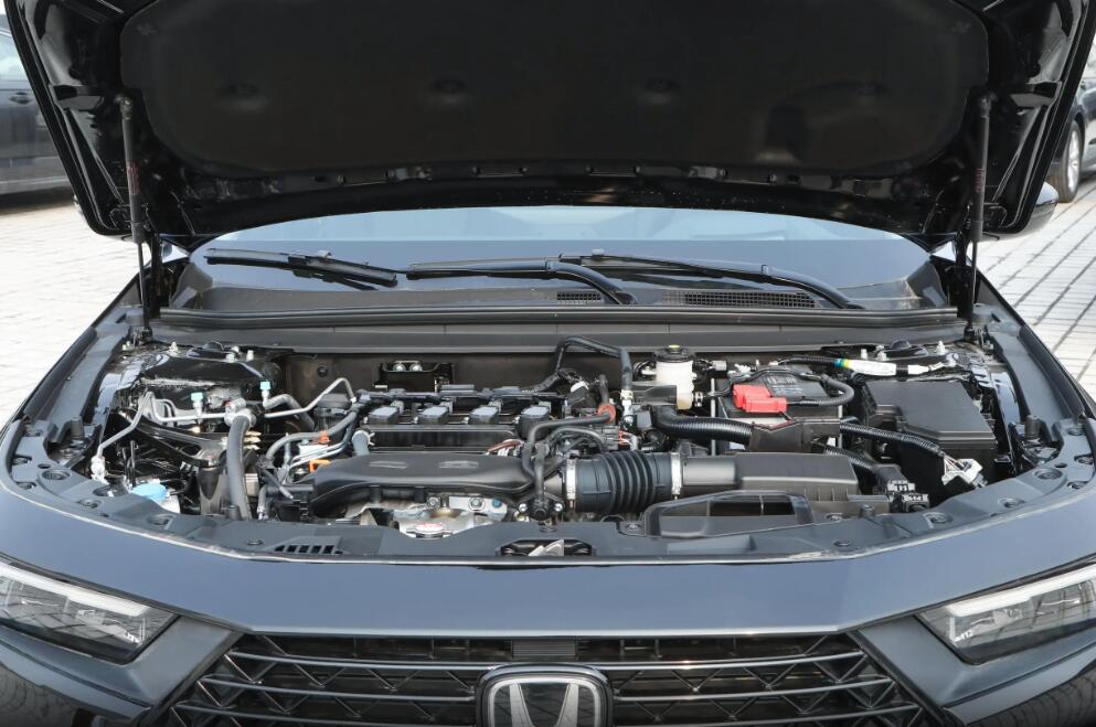 全新雅閣限時補貼2萬!1.5T爆發出192匹馬力,百公里油耗低至6.6L