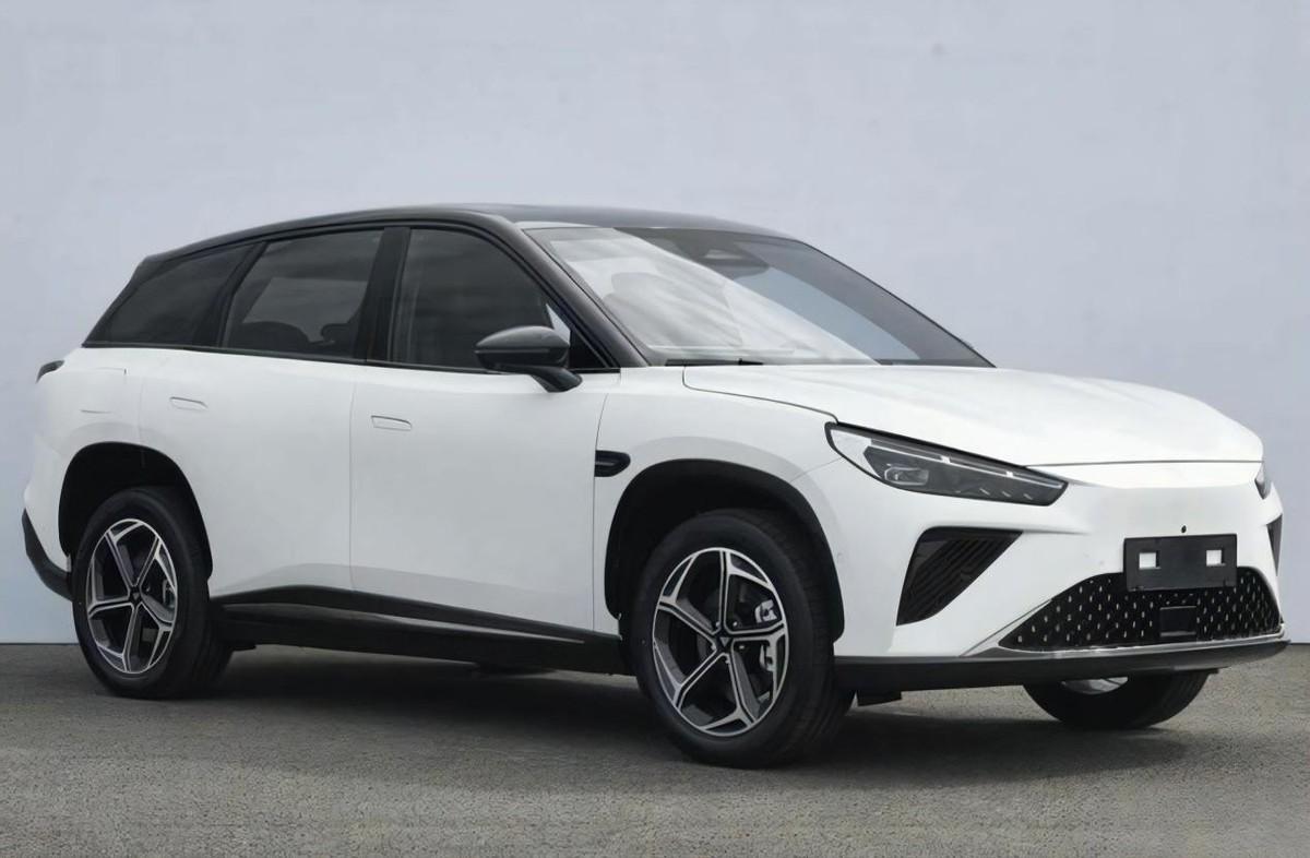 哪吒L怎么能賣這么好?了解以后才知道,這車真不錯(cuò)