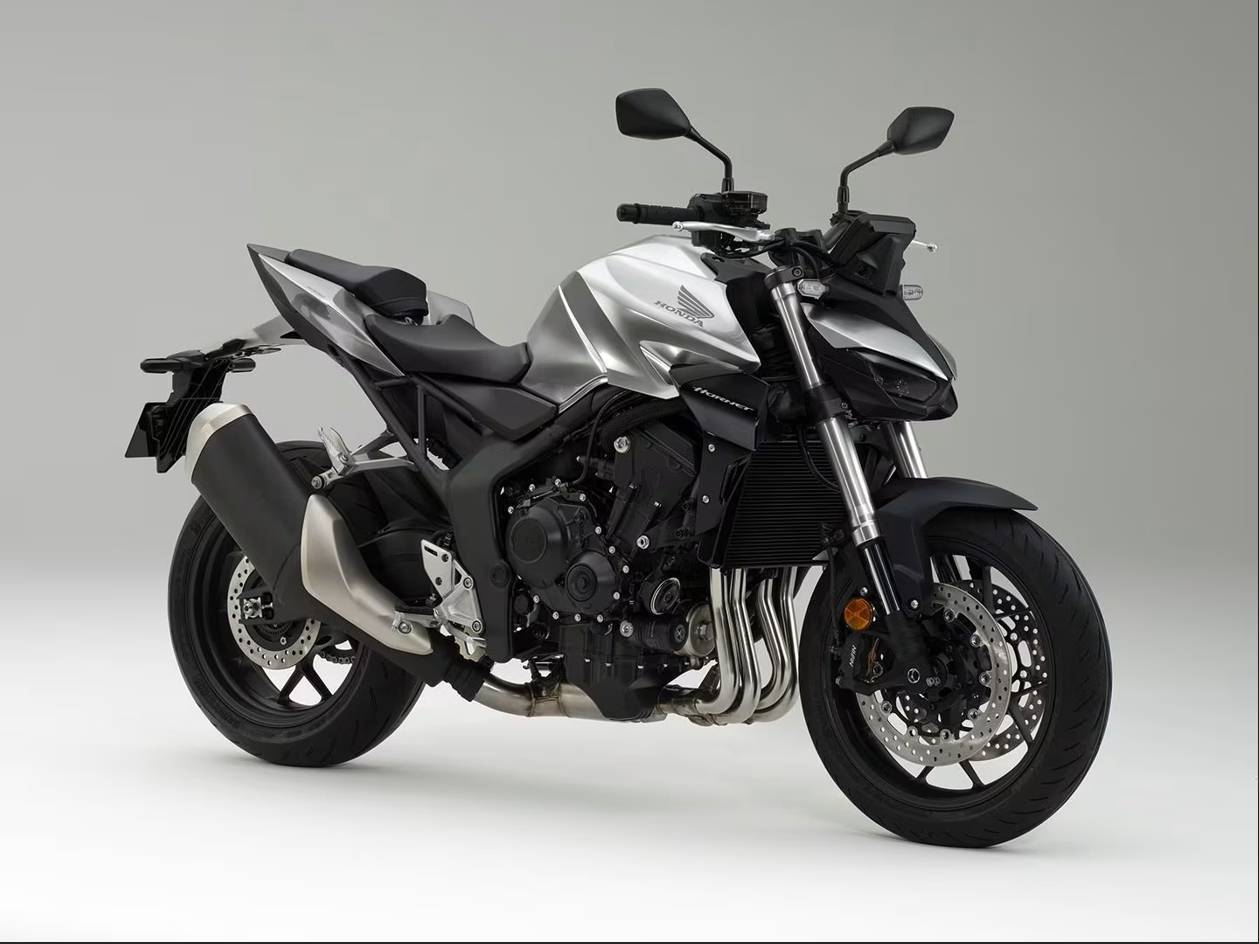 本田展示2024款CB1000R大黃蜂!與750、400車型家族化設計