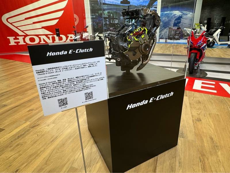 本田展示2024款CB1000R大黃蜂!與750、400車型家族化設計