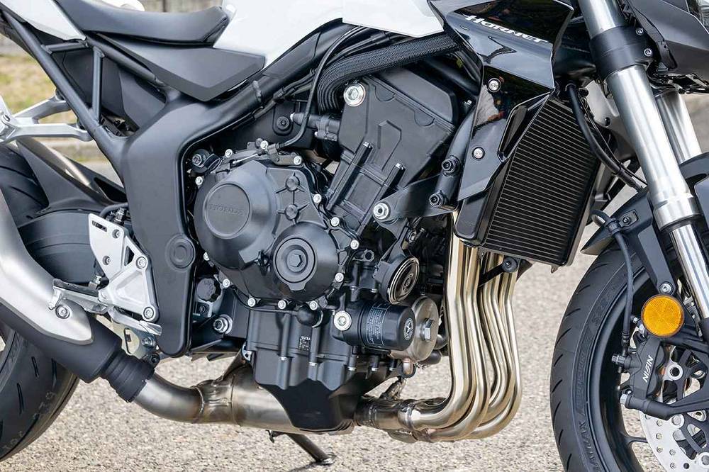 本田展示2024款CB1000R大黃蜂!與750、400車型家族化設計