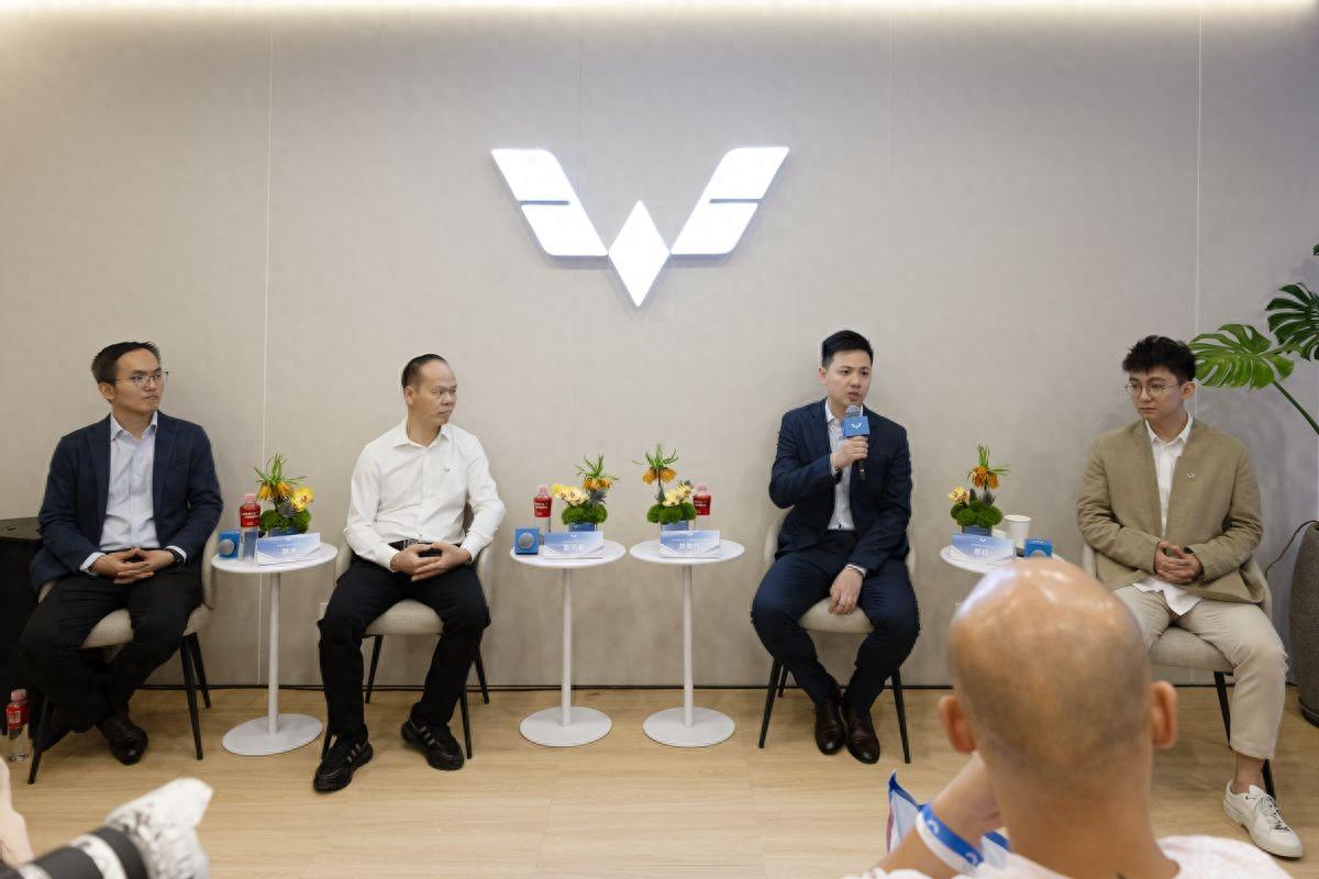 下半年產(chǎn)品規(guī)劃曝光!2024北京車展五菱專訪
