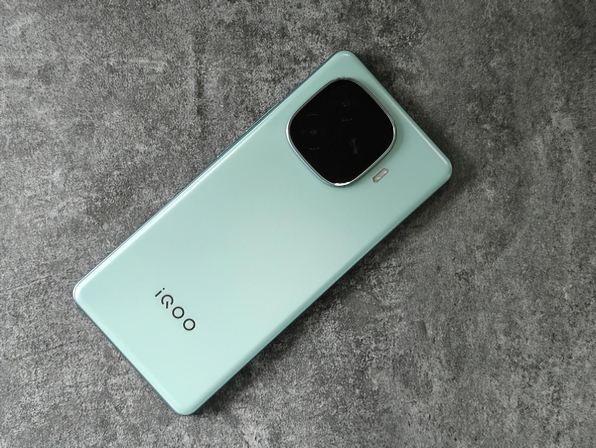 iQOO Z9 Turbo體驗:從性能出發,開辟“中端旗艦”新路