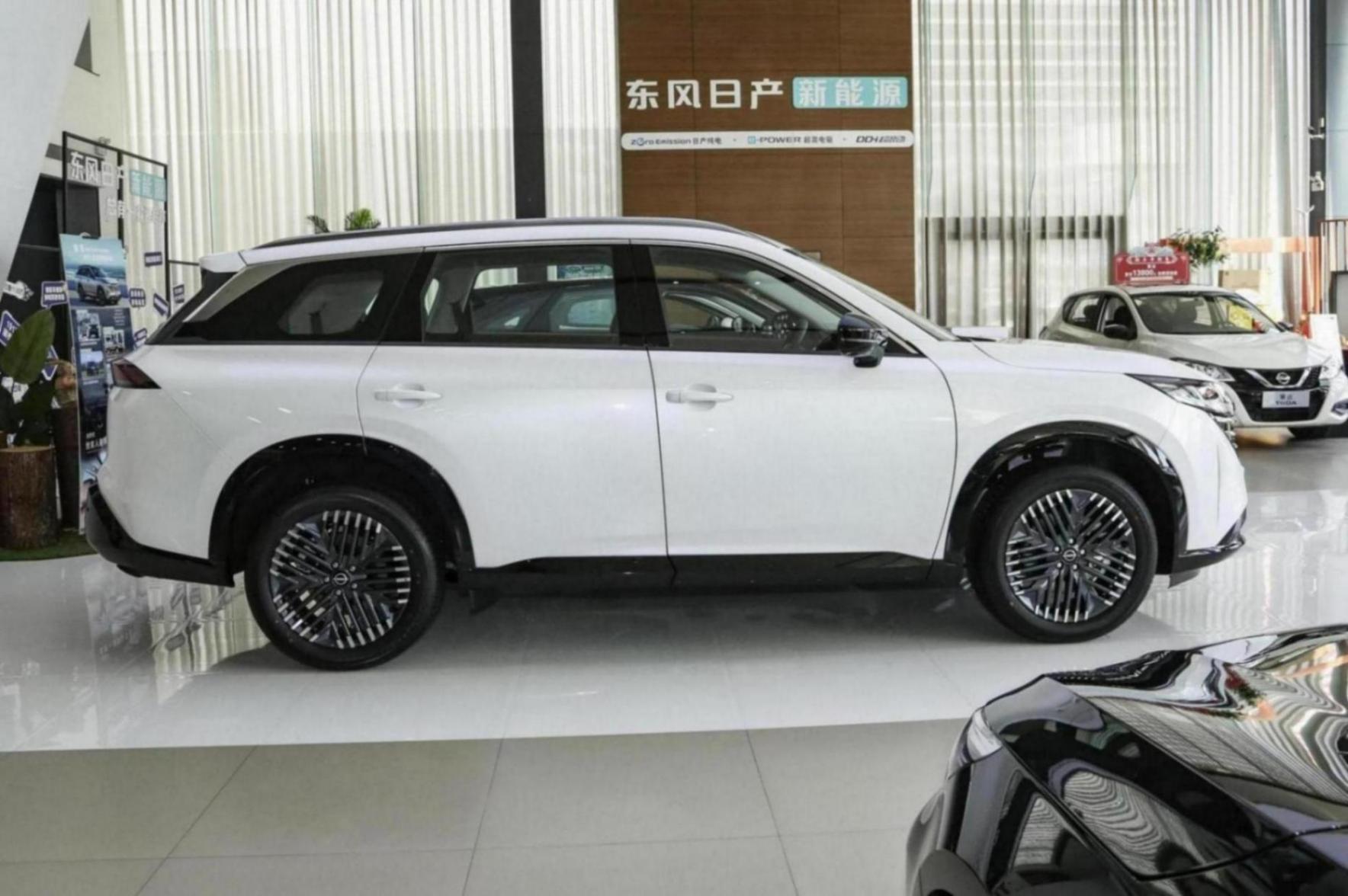 日產(chǎn)探陸:擁有1.4萬優(yōu)惠,六座更舒適,配2.0T+9AT實(shí)力如何?