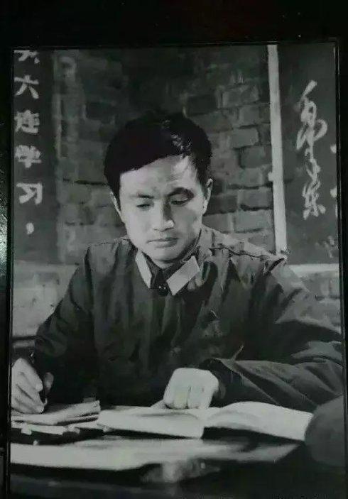 同是任正非的基因,把孟晚舟跟姚安娜一對比,差距這就出來了