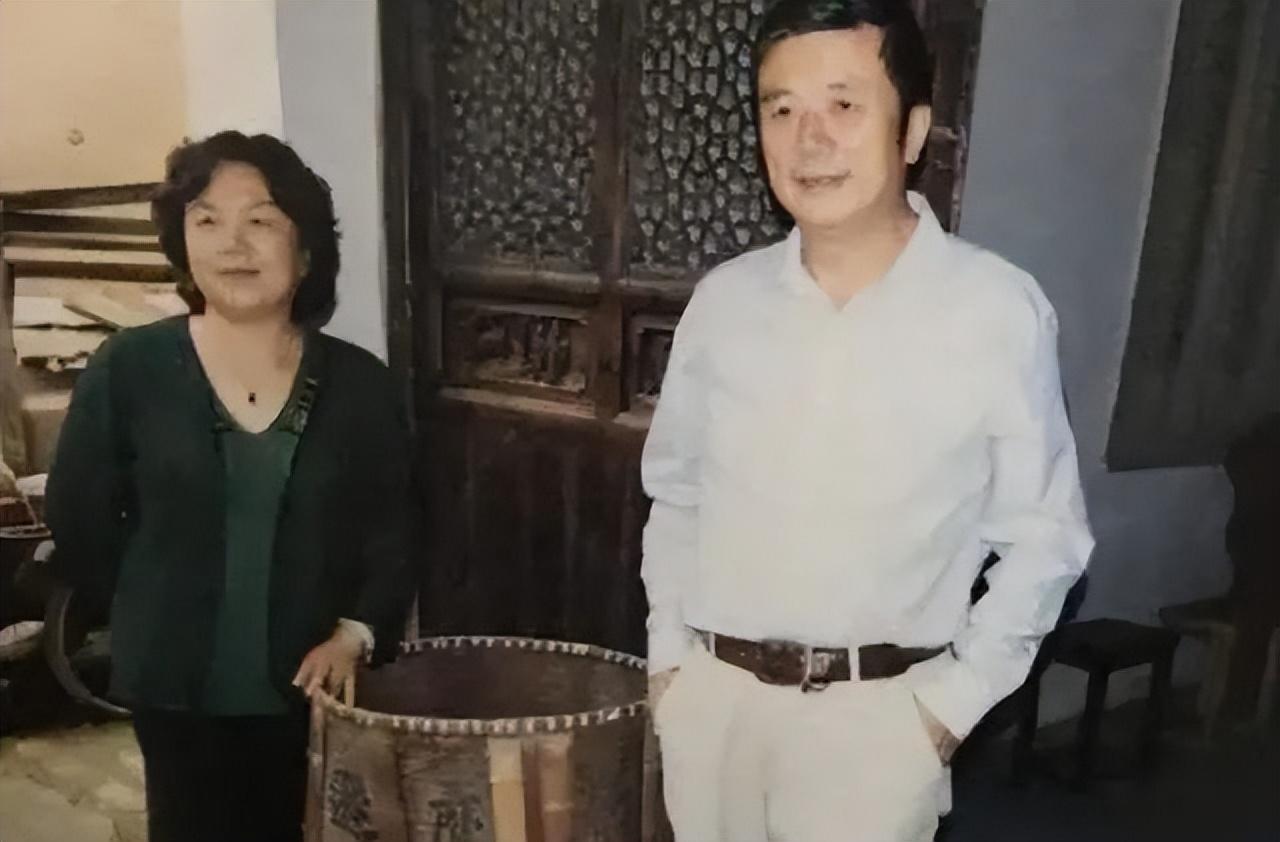 同是任正非的基因,把孟晚舟跟姚安娜一對比,差距這就出來了