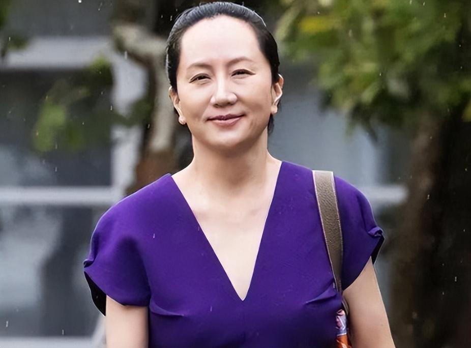 同是任正非的基因,把孟晚舟跟姚安娜一對比,差距這就出來了