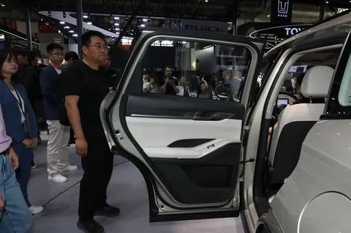 全新一代哈弗H6亮相北京車展,外觀更大氣,1.5T/2.0T動力可選