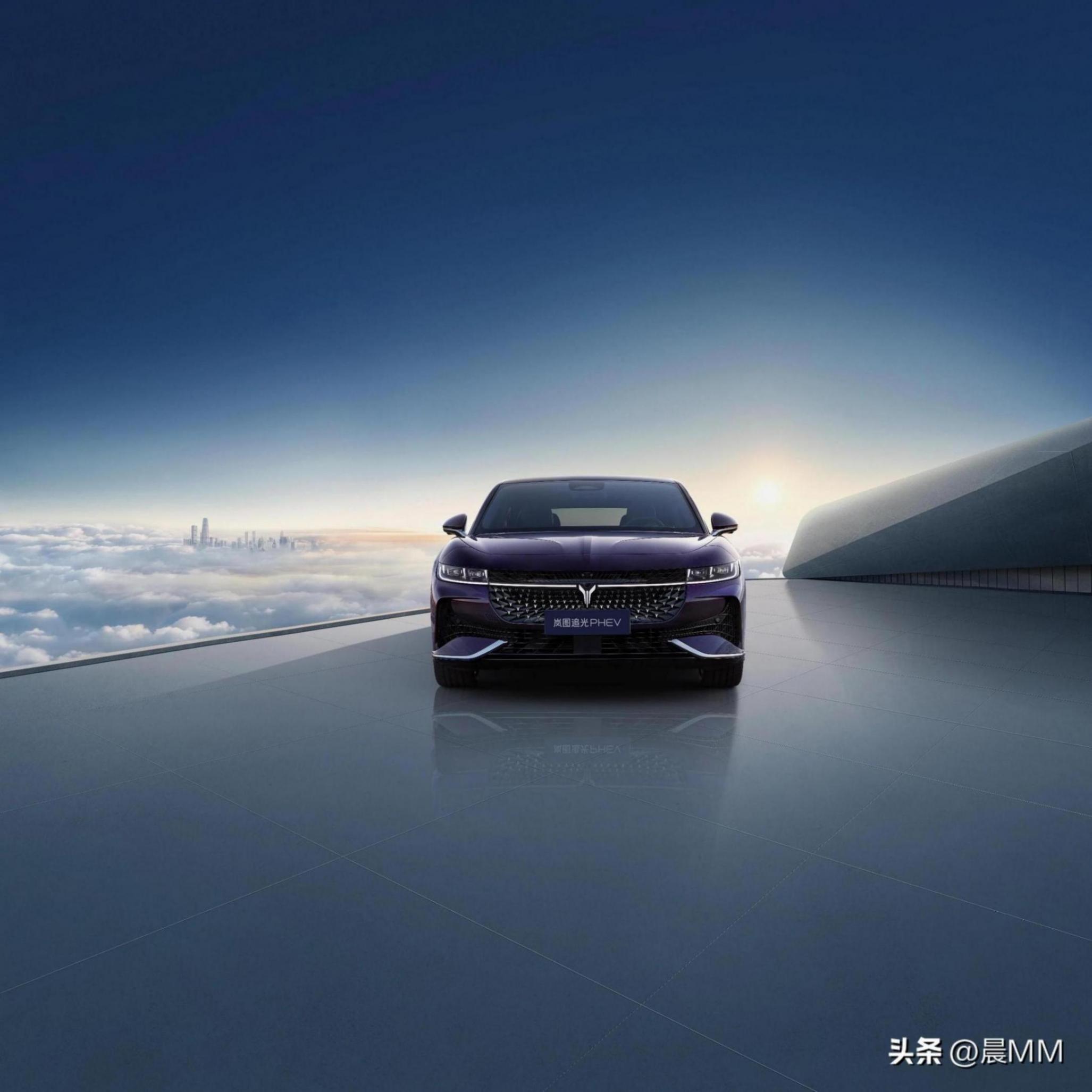 三年轉(zhuǎn)型升級(jí),東風(fēng)汽車(chē)展現(xiàn)全方位實(shí)力,競(jìng)逐新能源賽道