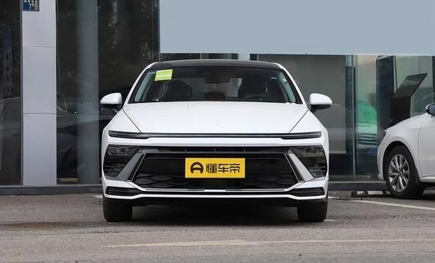 測評第11代索納塔,軸距2875毫米,家用轎車的優選?