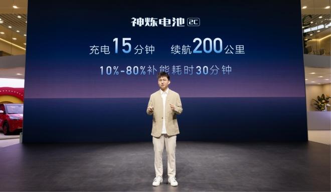 售價7.98-10.98萬元,五菱星光共創版雙車上市