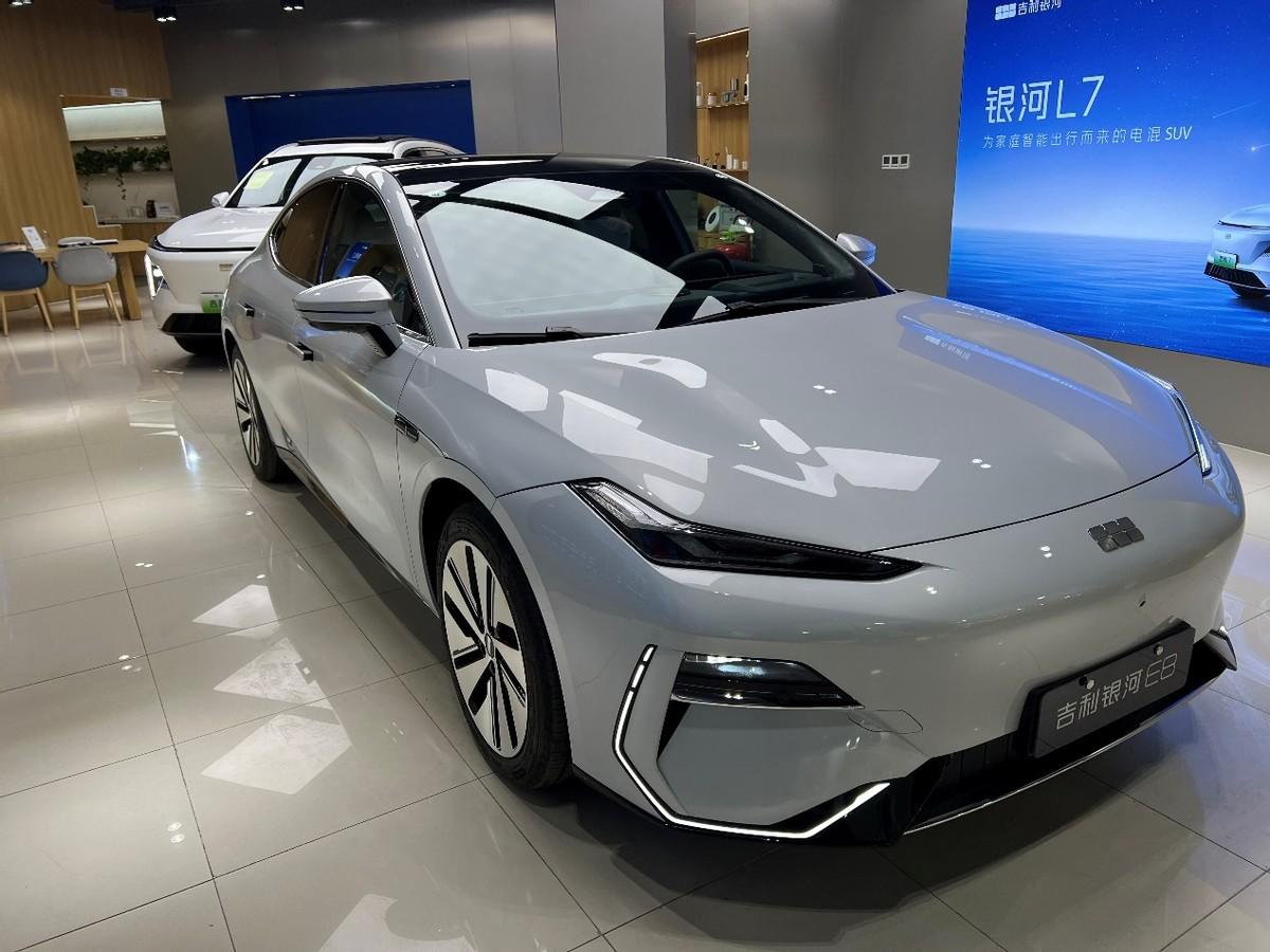 銀河首款電車表現如何——體驗銀河E8