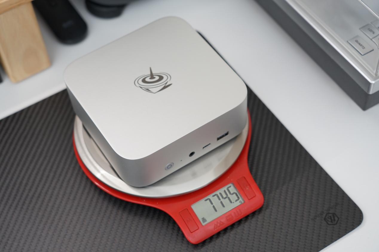 或是目前散熱最好又靜音的國產小主機:零刻SER8迷你電腦主機分享
