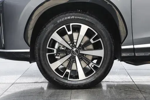 解析榮威D5X DMH,定位緊湊型SUV,預售價11.98萬起