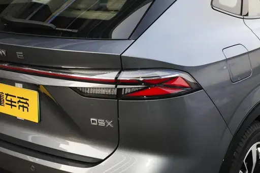 解析榮威D5X DMH,定位緊湊型SUV,預售價11.98萬起