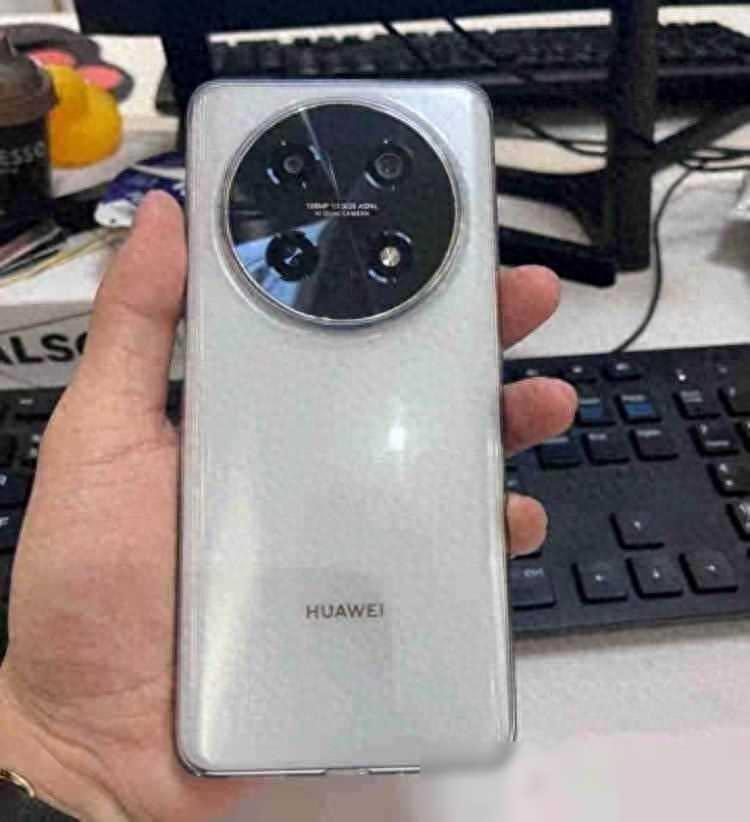 華為太猛了:1億像素 鴻蒙OS4 5000mAh大電池