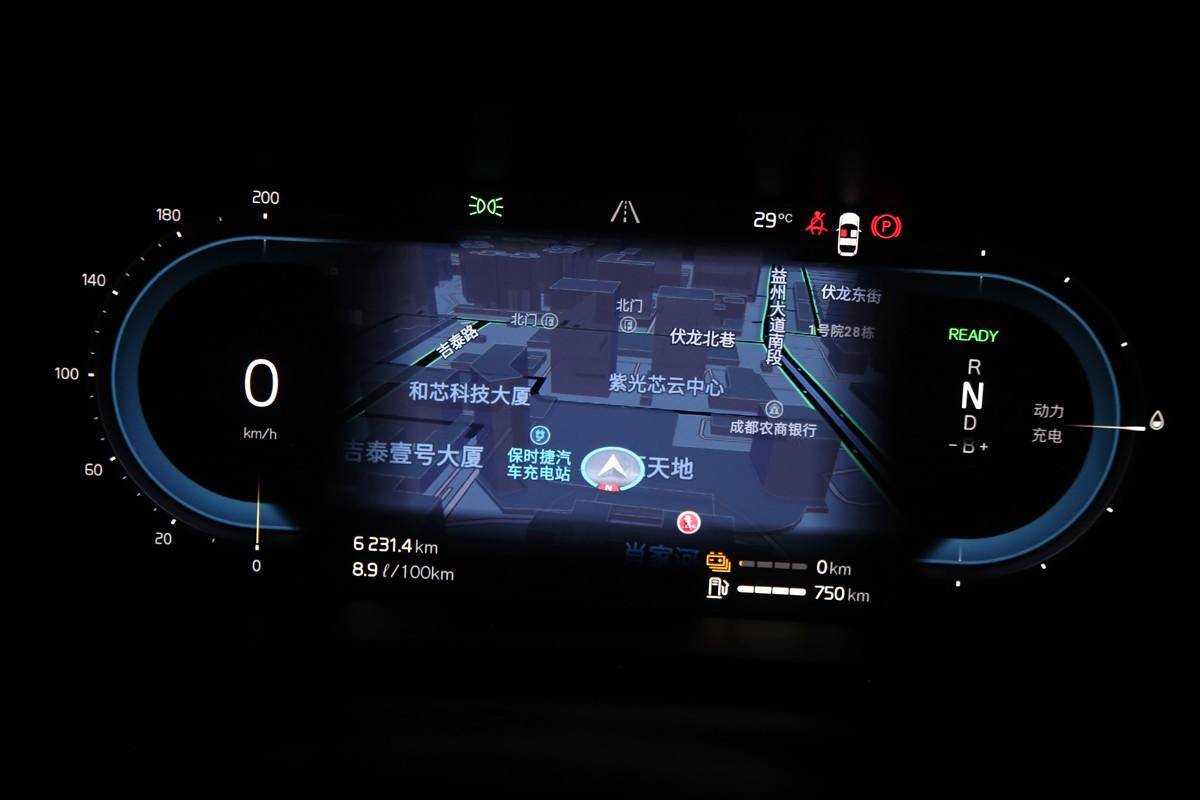 插電混動、空氣懸架、百公里加速5秒，這些算不算XC60的優點？