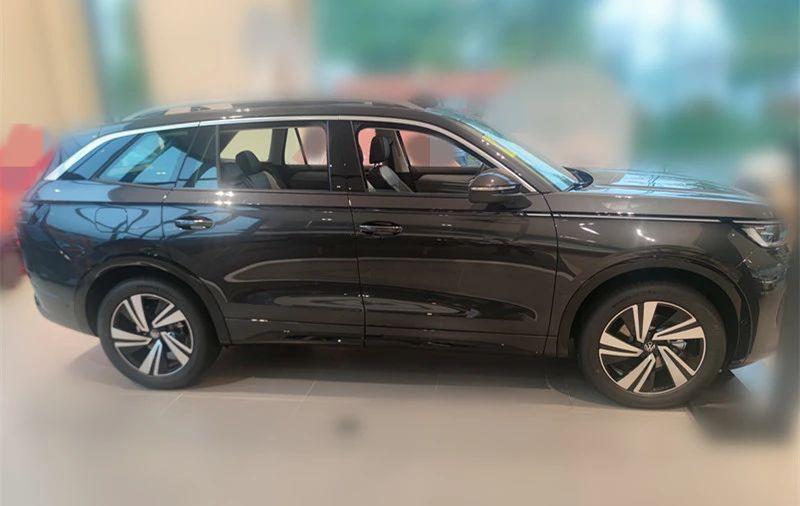 大眾攬巡:置換占比80%,老兩口提車去環(huán)游中國