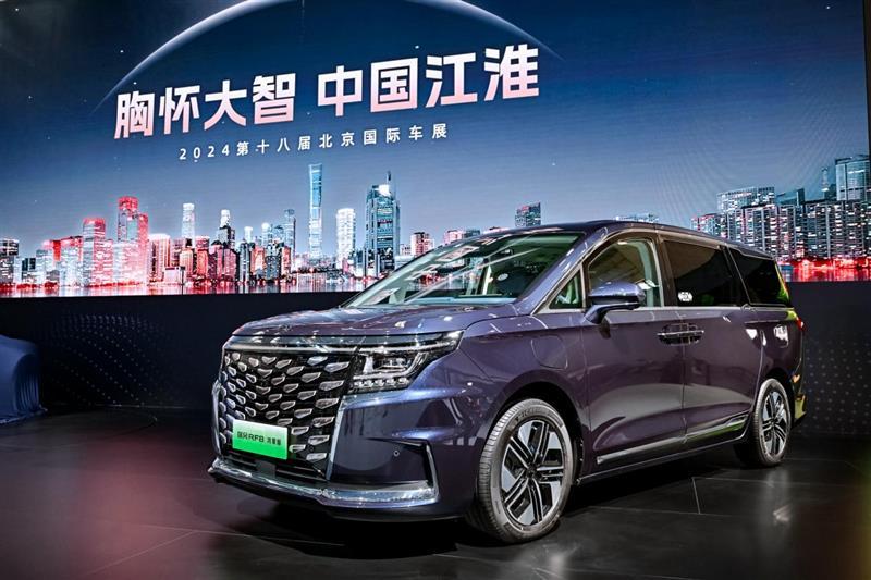 基于鴻蒙,不止鴻蒙 瑞風RF8開啟智能電混MPV新時代