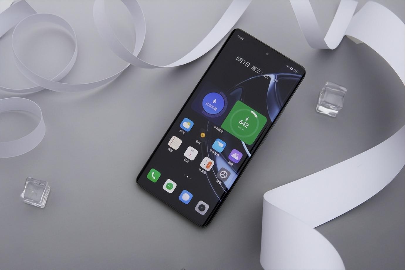 相差100元,真我GT Neo6 SE升級(jí)GT Neo6劃算不?5項(xiàng)對(duì)比告訴你