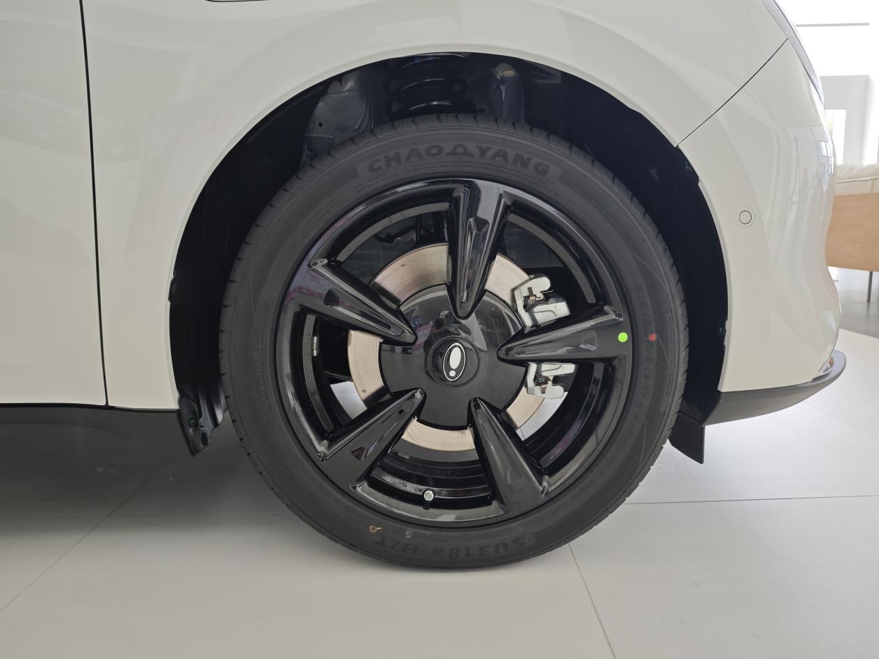 適合女性的純電小車,2024款歐拉好貓到店實拍,降價還增配