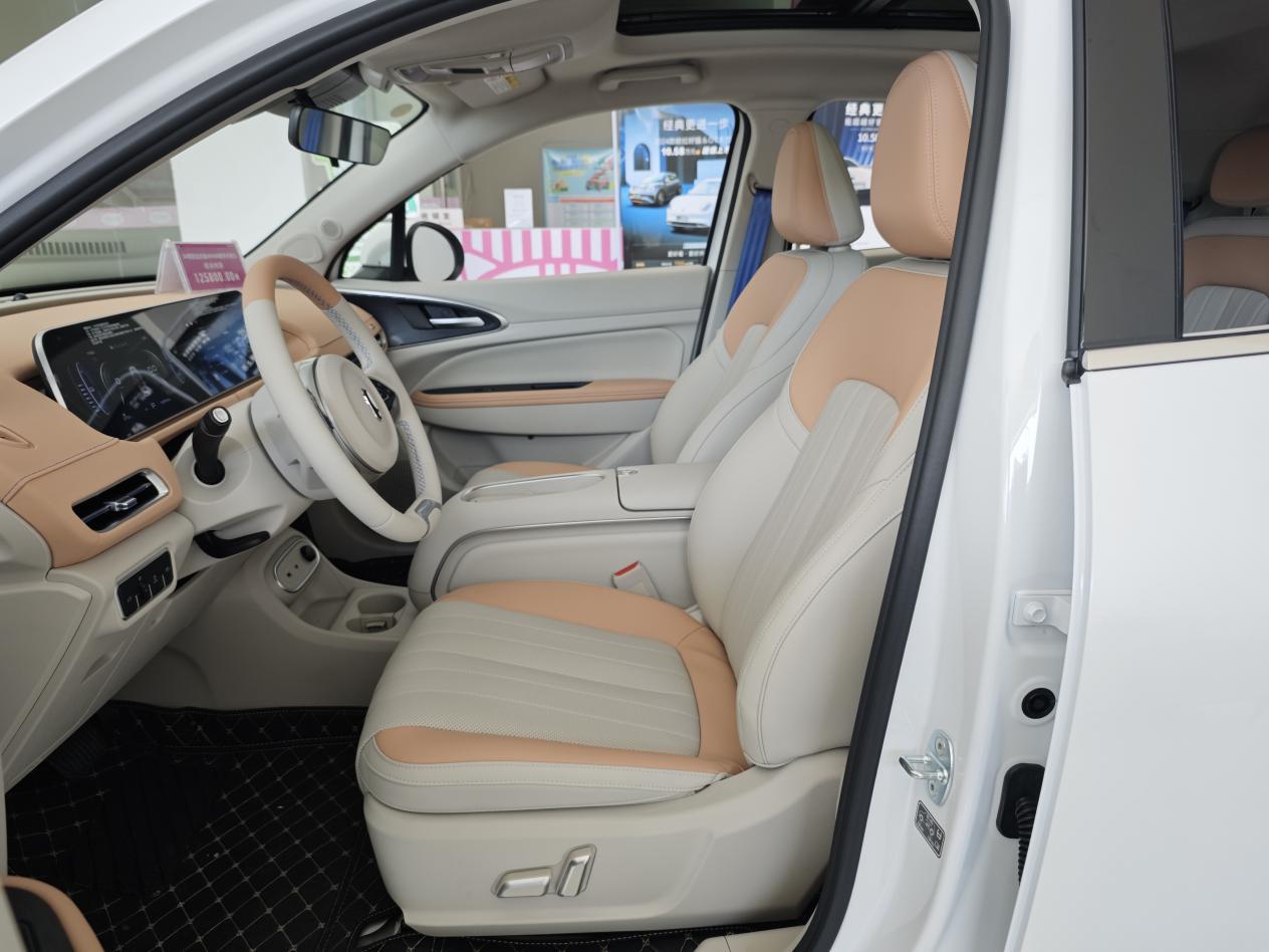 適合女性的純電小車,2024款歐拉好貓到店實拍,降價還增配