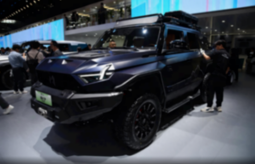 猛士917“高地雄獅”車展實拍,增程器配三電機,豪華座艙大越野