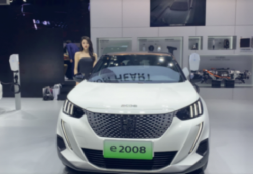 車展只看車?自從有了膚白貌美大長(zhǎng)腿,車也不香了