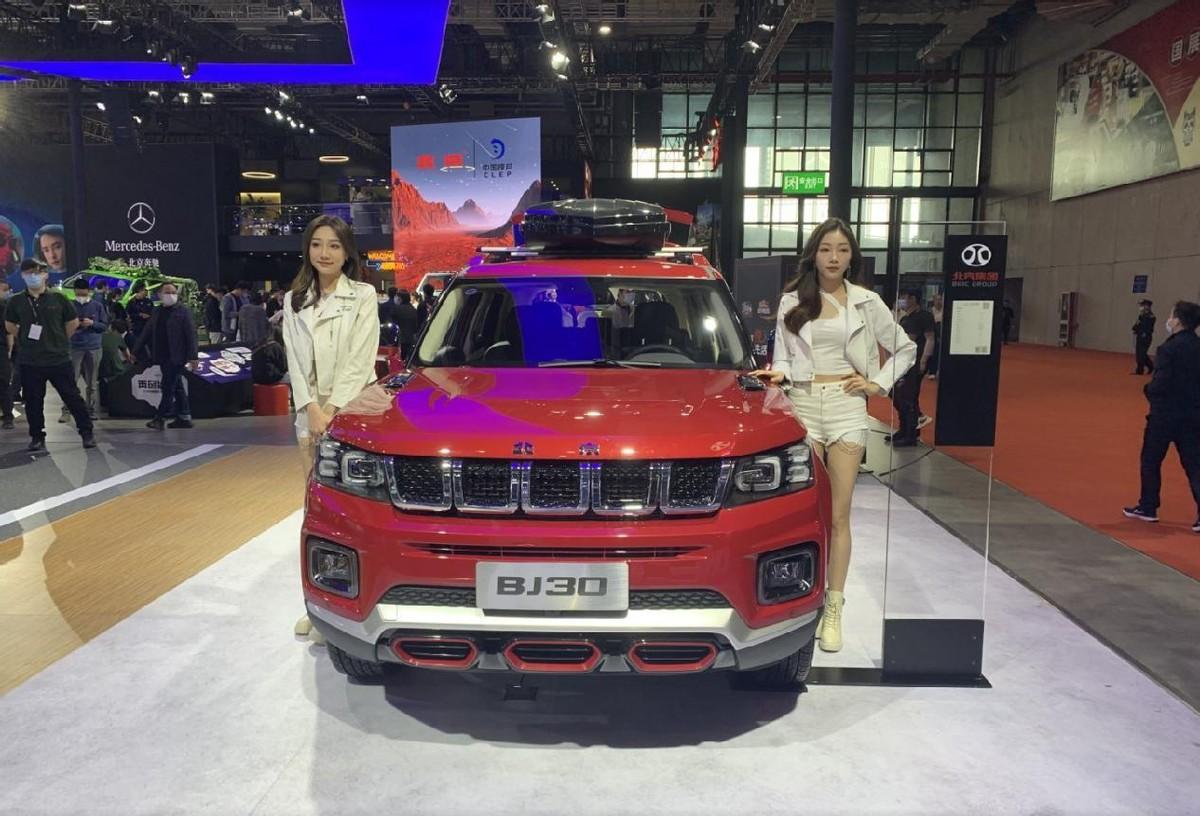 車展只看車?自從有了膚白貌美大長(zhǎng)腿,車也不香了