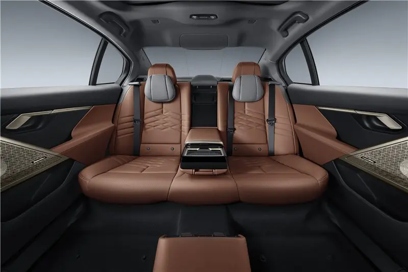 縱享百萬級駕乘體驗:解讀全新BMW 5系,智能豪華轎車的典范之作