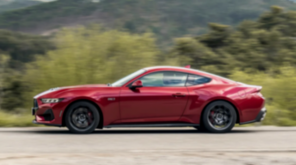搭載5.0升V8低功率發動機,全新福特Mustang GT實車圖發布