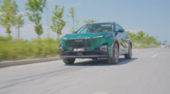 混動(dòng)最低9.99萬(wàn),續(xù)航超1000km,東風(fēng)風(fēng)神皓瀚上市