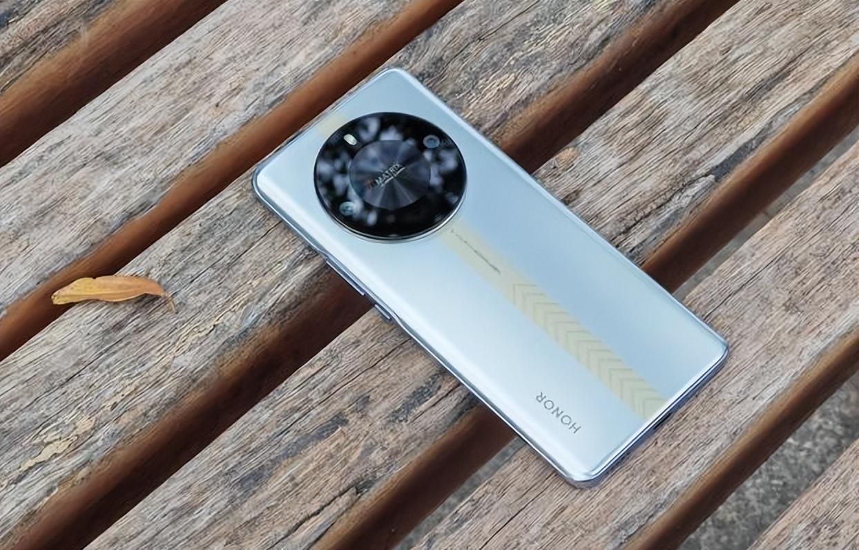 5800毫安電池,花錢買效率,榮耀手機的“珍瓏棋局”