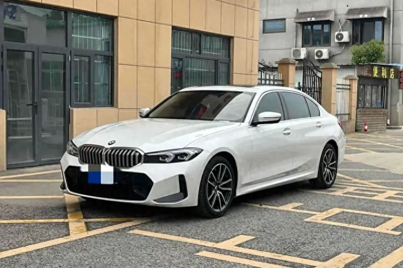 BBA還能買嗎?重慶車主38萬提寶馬3系,開了小半年,用車感受如何