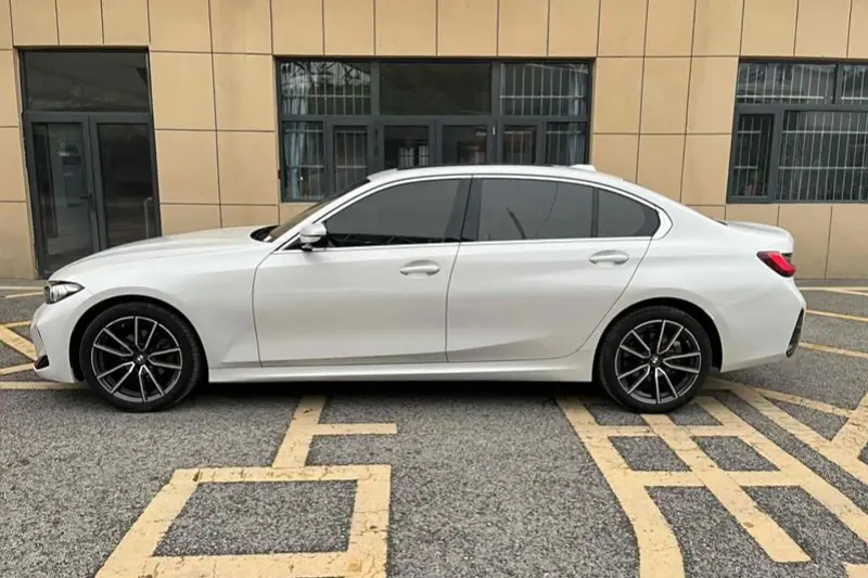 BBA還能買嗎?重慶車主38萬提寶馬3系,開了小半年,用車感受如何