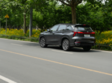 都是10W+爆款,長(zhǎng)安第三代CS75PLUS冠軍版為啥比星越L口碑更高?