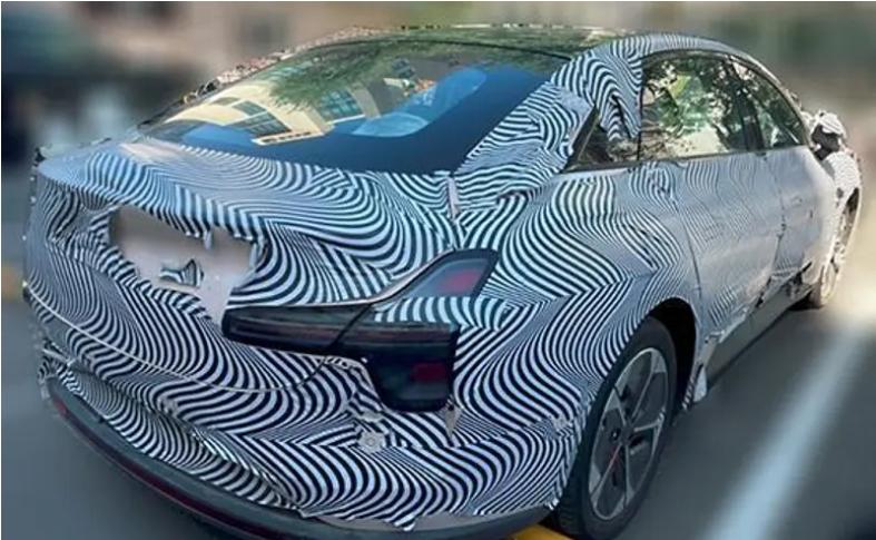 預計2024年6月發布!小鵬全新轎車MONA的諜照曝光