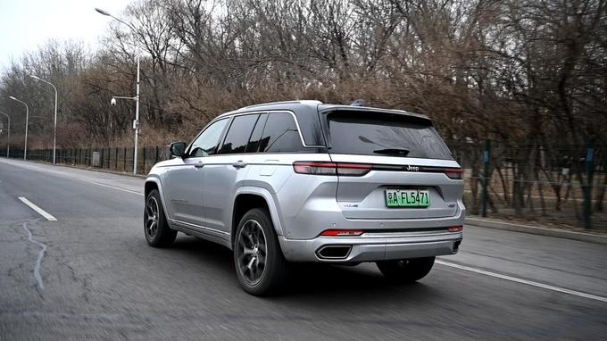 《豪華180》全新大切諾基4xe,能否成為越野傳奇的新篇章?