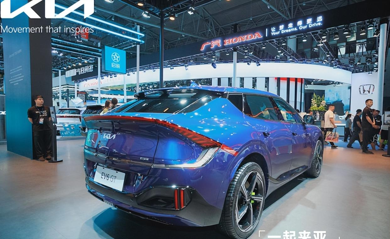 起亞EV6登場!來看看這款性能小怪獸來襲