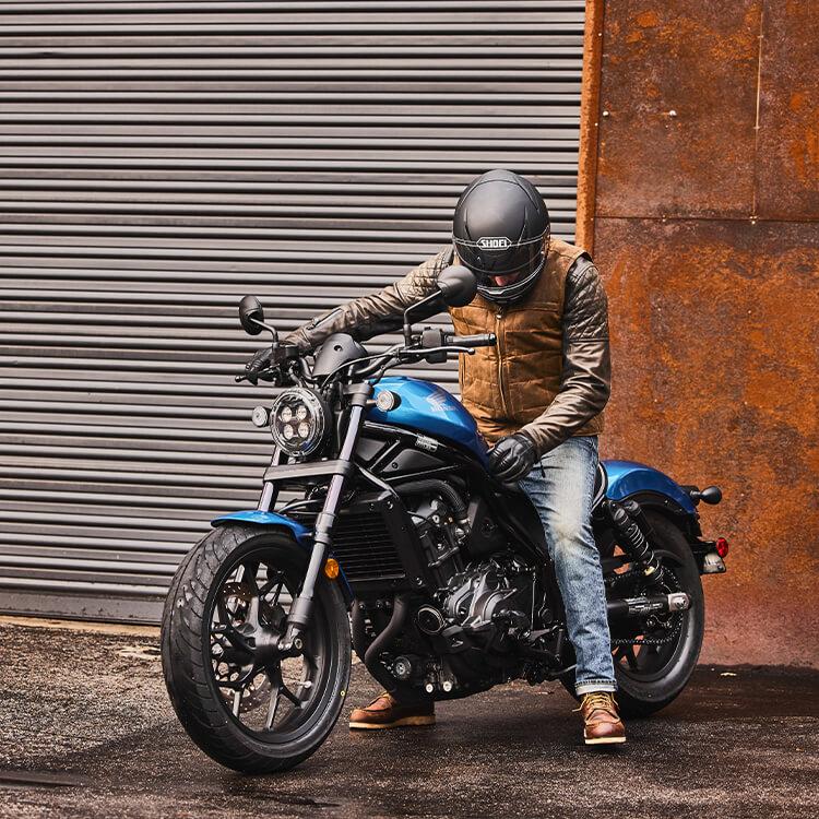 看下CM 300 的大哥大——2024 本田 CMX1100 Rebel