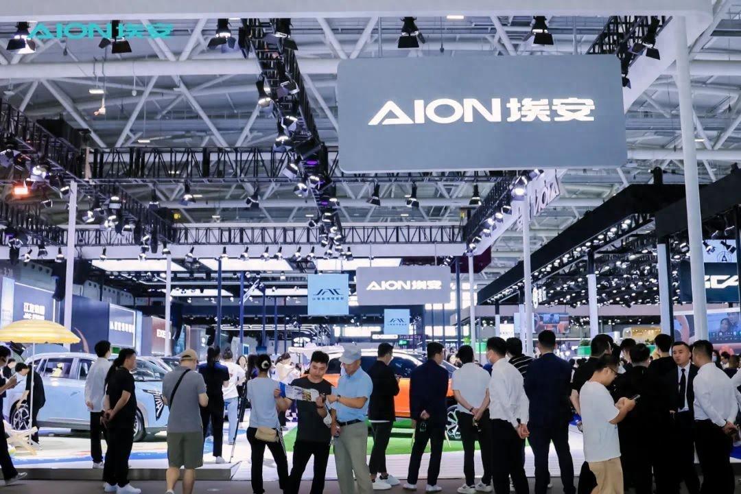 大灣區車展“霸王龍”!第二代AION V為何會吸睛無數?