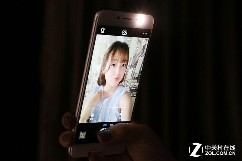 從屏幕補光到影棚級柔光燈 vivo為照亮你做出了這么多努力