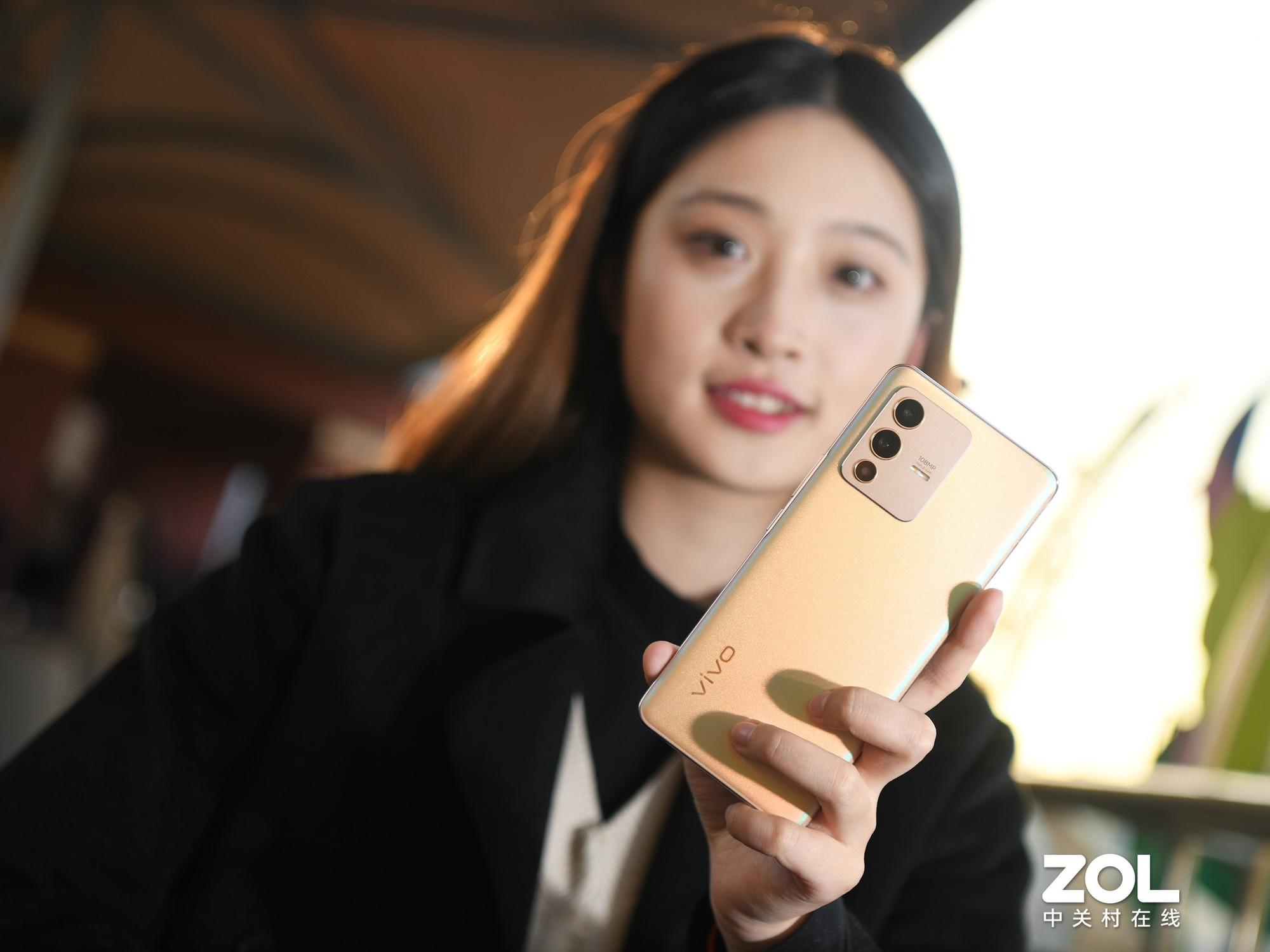 兼顧東方美學的傳承與創新 vivo S系列經典設計盤點