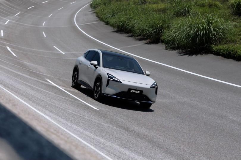 寶駿憋大招:同級領先60.5%軸長比 顏值向百萬級豪車看齊