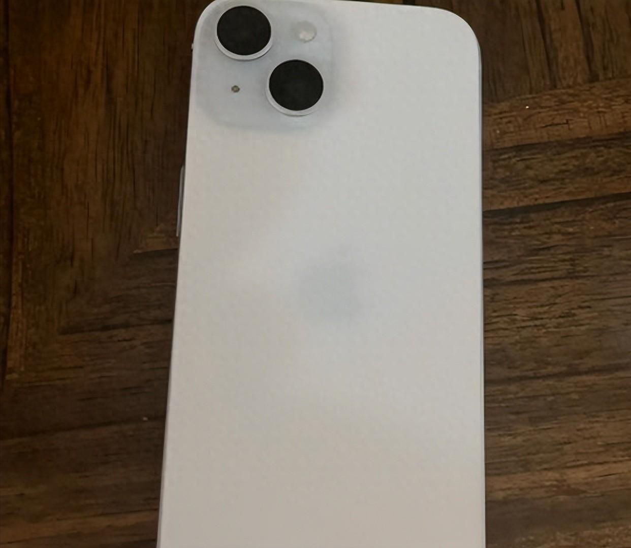 iPhone15“新低價”正式確認,靈動島+A16+4800萬,蘋果又妥協了