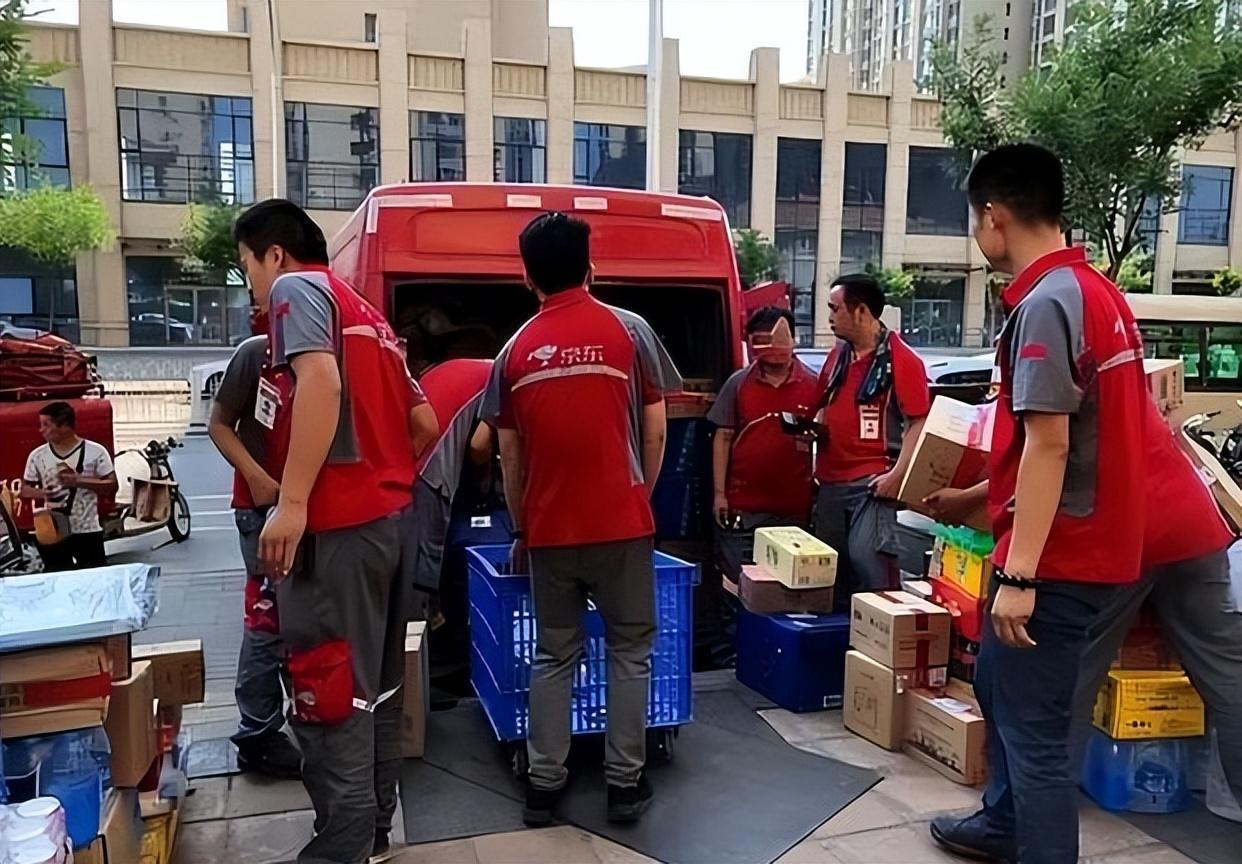 不被理解的劉強東有多苦:54萬就業,京東不能倒下
