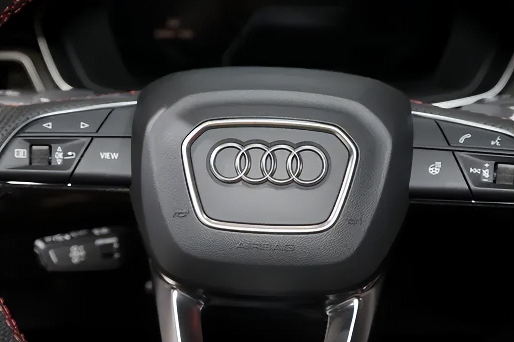 2024 奧迪 S5 Sportback:革新外觀與強勁動力引領豪華運動轎車潮流
