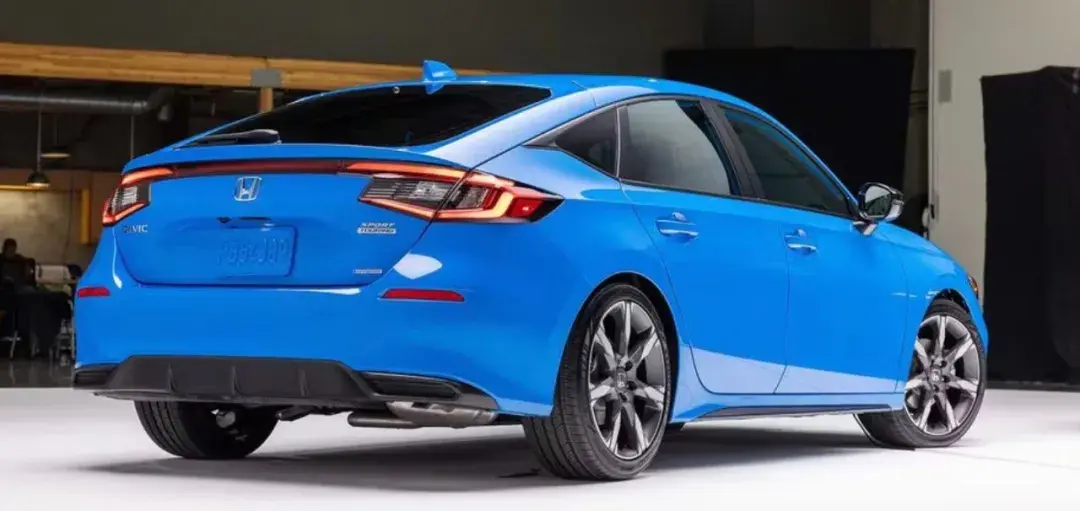 2025款本田思域海外實拍,搭載2.0L混動,百公里綜合油耗4.7L